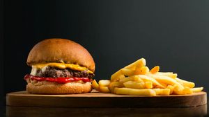 Obesitas Anak Meningkat, Inggris Kembali Larang Penayangan Iklan Makanan Cepat Saji