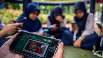 Dans l'ère numérique, les parents doivent accompagner leurs enfants à utiliser les gadgets