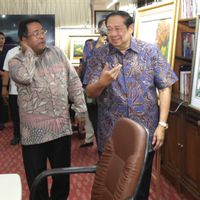 普拉莫诺-拉诺在奇克斯遇到了SBY,委托此事
