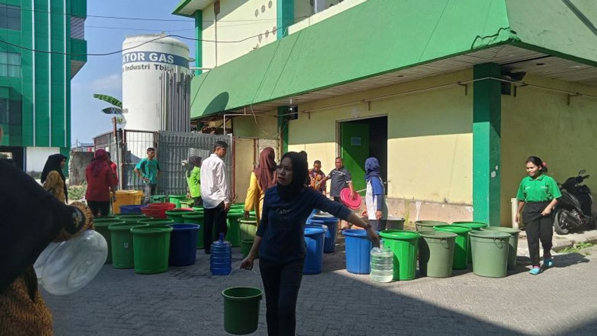 Nine Districts In Makassar Experience Water Supply Disorders From PDAM