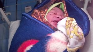 Polisi Tangkap Ibu Kandung yang Buang Bayi dengan Luka Cekikan di Leher