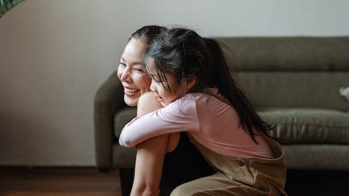 6 façons que les parents valident les sentiments des enfants pour maintenir leur santé mentale