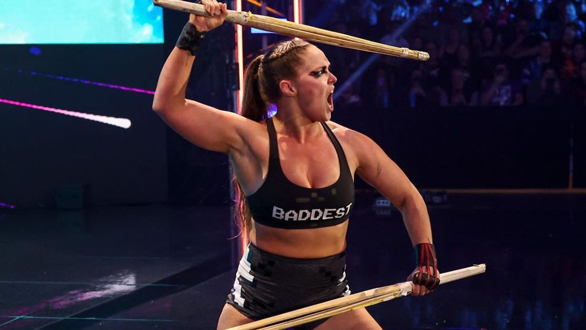 <i>Wow!</i> Bintang WWE Ronda Rousey Berpose Telanjang untuk Pemotretan <i>Bodypaint</i>
