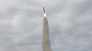Corée du Nord lance un essai de tir de missile balistique tactique avec un ogive de cluster