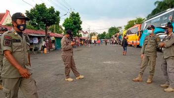 Berita COVID-19: Epidemiolog UGM Menyarankan 70 Persen Warga DIY Berdiam di Rumah