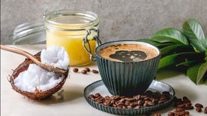 6 Khasiat Minum Kopi Dicampur Minyak Kelapa, Efektif Menurunkan Berat Badan hingga Tingkatkan Fungsi Otak