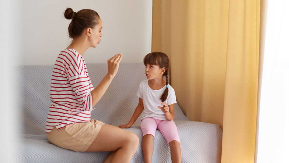 7 Tips Mengatasi Anak Bicara Ceplas-Ceplos Supaya Lebih Sopan dan Tahu Etika