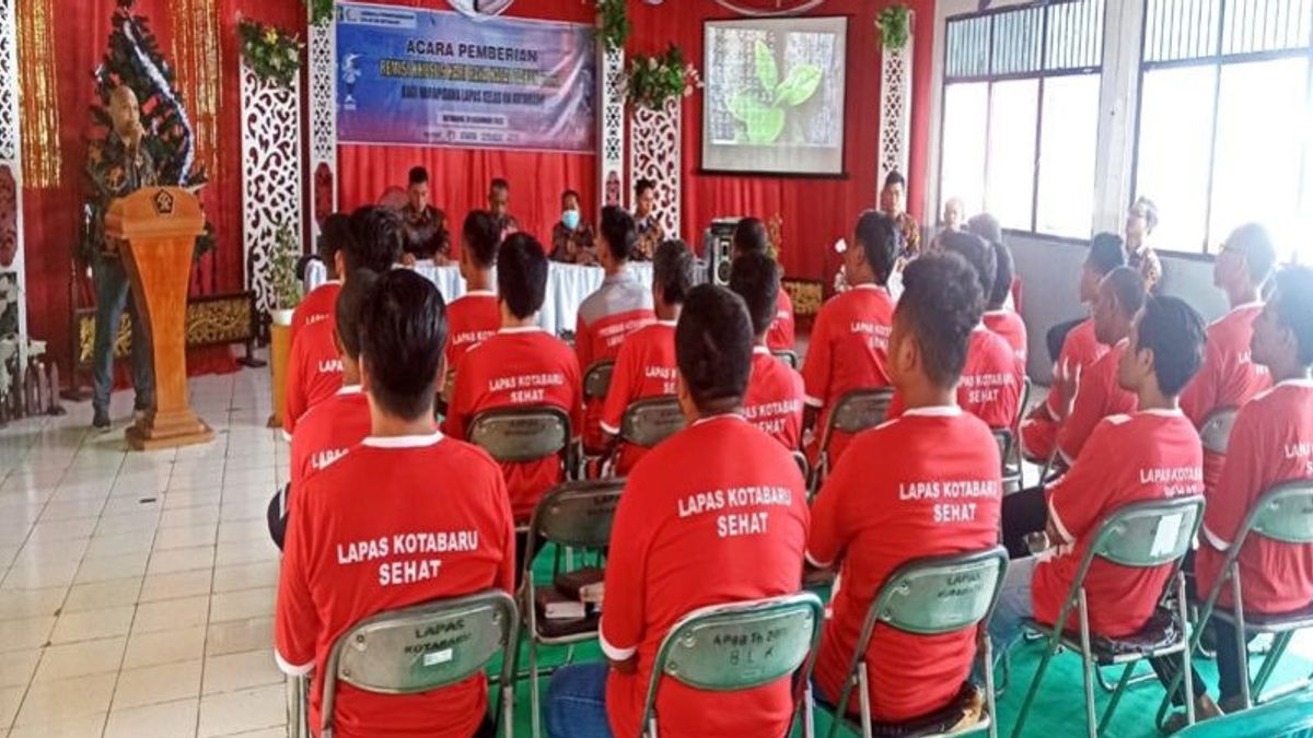 320名居民在巴厘岛法律和人权部的协助下可以缓解圣诞节 