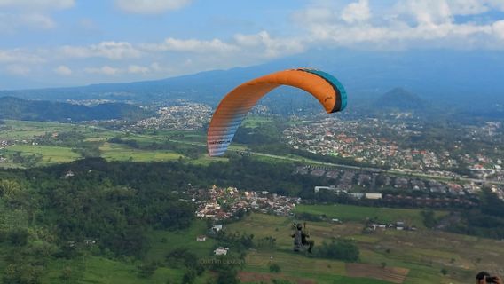 5 Teknik Dasar Latihan Paralayang