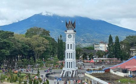 RSUD Bukittinggi Sediakan Vaksinasi di Jam Gadang Malam Tahun Baru