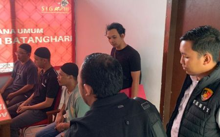 Polda Jambi Serahkan 3 Tersangka Kasus BBM Subsidi ke Kejari