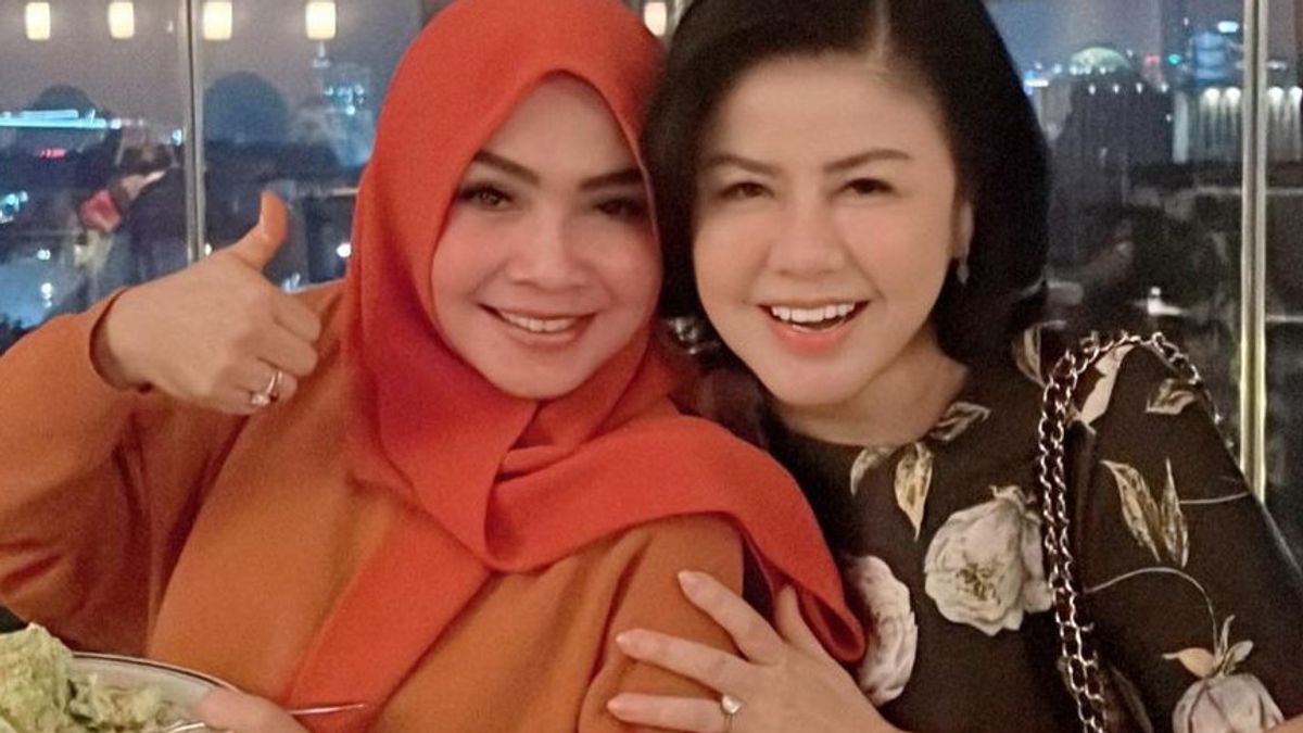 Tolerance To Each Other, Widow Hotma Sitompul, Desiree Tarigan Iftar With Rieta Amalia