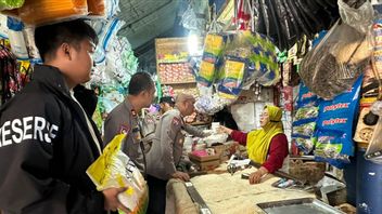 Satgas Pangan Polres Pelabuhan Tanjung Priok Sidak Toko Beras di Pasar Muara Angke, Ini Temuannya