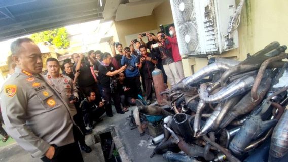 Police Raid Brong Exhaust Construction Workshop In Tamalanrea Makassar