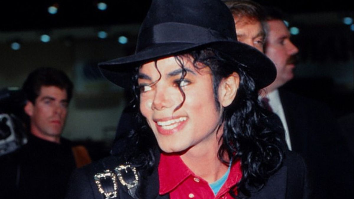 Rob Lowe Reveals His Dagu Was Michael Jackson's Reference During Plastic Surgery
