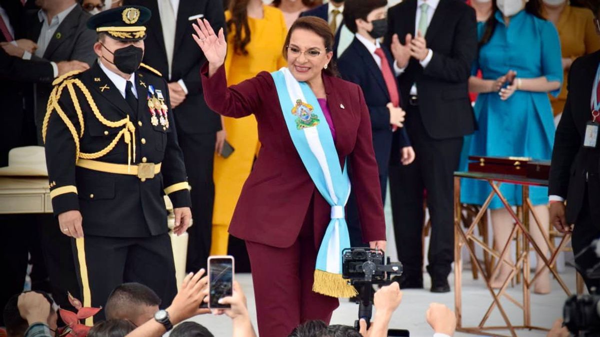  新任命为洪都拉斯第一位女总统，西奥马拉·卡斯特罗继承了占GDP60%的债务