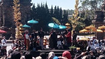 13 Children With Gymbal Hair Diruwat At Dieng Culture Festival