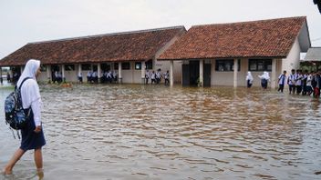 برين: عاصفة دوامة تسبب هطول أمطار غزيرة في جاوة