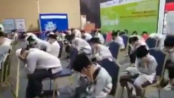 Teacher Videoed His Students Who Covered Their Ears When There Was Music, Citizens: The Teacher Can Listen