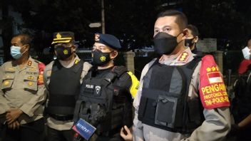 La Police Ne Trouve Pas De Série De Bombes Dans Un Livre Suspect à L’arrêt De Bus Melawai
