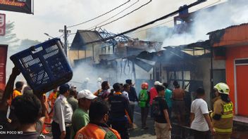 Ledakan di Rumah Makan Bebek Goreng di Senen Terbakar, 10 Bangunan Terbakar