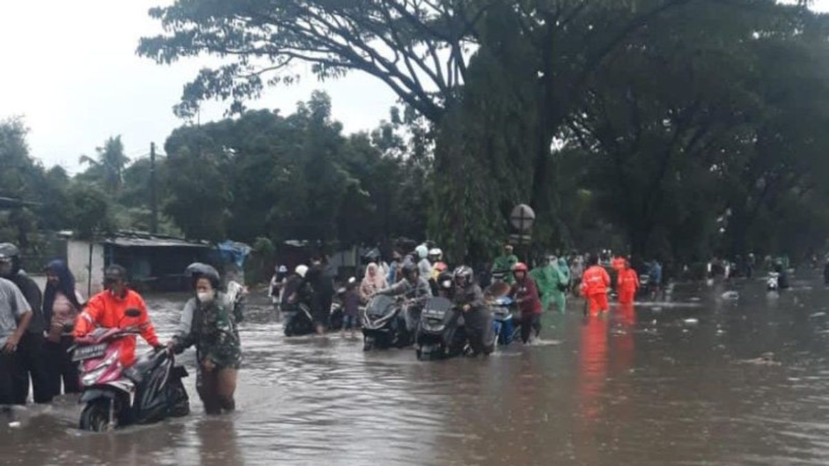 Flood Handling In Gedebage Bandung Takes 4 Hours, Double Folds Longer Than Usual