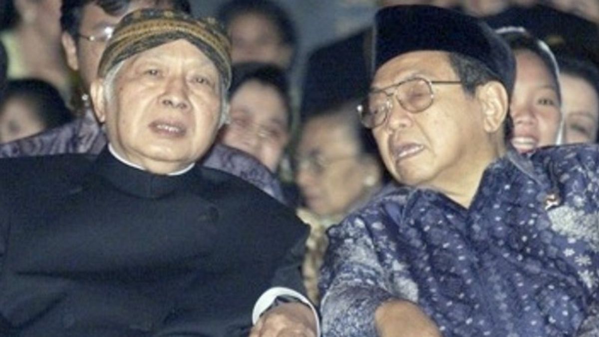 Gus Dur Asks Attorney General To Investigate Soeharto's Corruption Case In Today's History, November 1, 1999