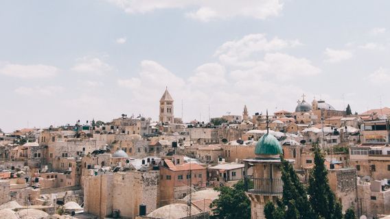 Israelis Asked To Prepare For Shelter Amid Retaliation Threats, Basic Materials In Supermarkets Purchased