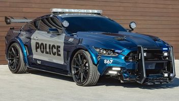 Mobil Decepticon Barricade dari Transformers: The Last Knight Masuk Lelang