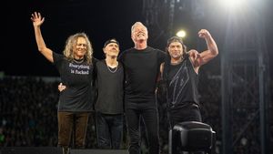 Metallica Perdana Showing Inamorata, The Longest Duration Song Live