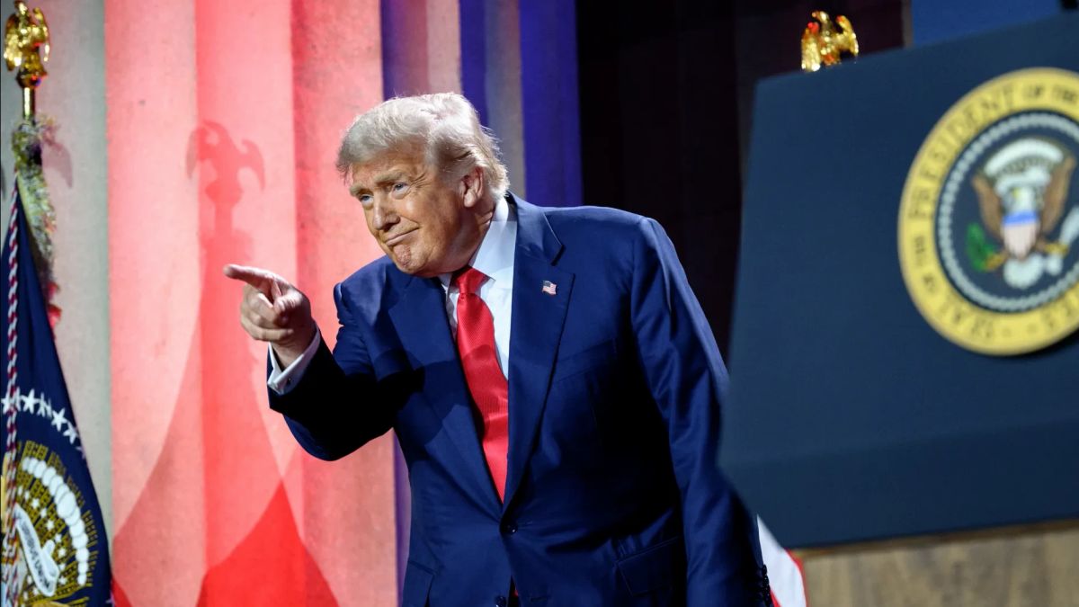 トランプはカーク暗殺後左派を標的にし、米国政府批評家のNGOを揺るがす