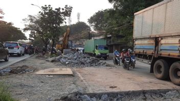 كاليمالانغ سيكارانغ عرضة للاختناقات المرورية بسبب إصلاح طريق العودة إلى الوطن في ليباران 2022