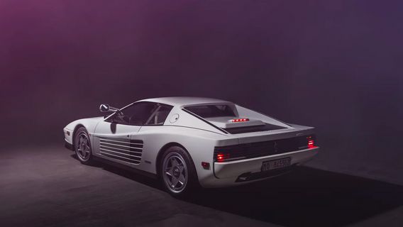 Kilas Balik ke Era 80-an: Ferrari Testarossa Bianco Siap Pindah Tangan