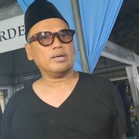Sebelum Meninggal, Ayah Uya Kuya Sempat Diduga Alami Penyebaran Sel Kanker