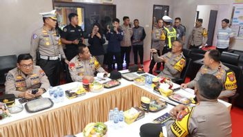 East Java Police Chief Checks Security And Service Posts In Surabaya