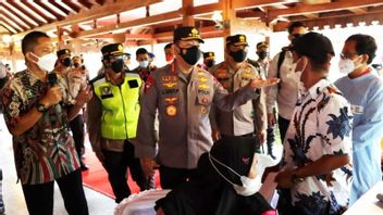 National Police Chief Sigit Asks For Acceleration Of Vaccination In Tourist Areas