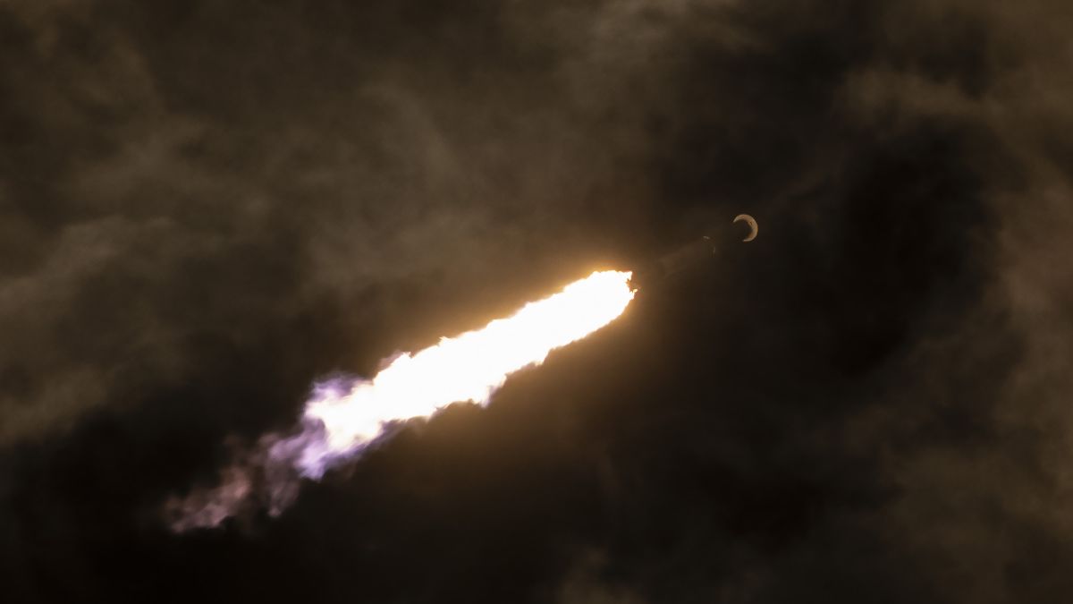 SpaceX Akan Luncurkan Roket Falcon ke-17 dari Florida