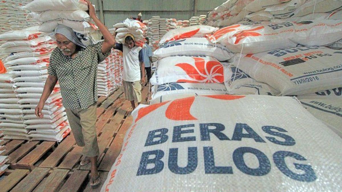 Bulog vise 600 000 tonnes de riz importé fin mars 2024