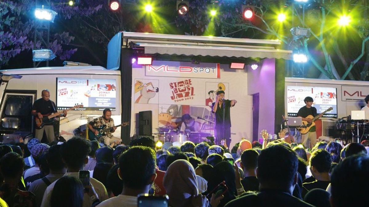 Stage Bus Jadi Keseruan Lain di Luar Panggung Utama Java Jazz Festival 2023