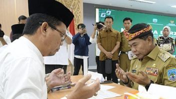 卡尔塔拉州长与ASN Tunaikan Zakat 通过Baznas