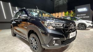 Suzuki Sapa Konsumen Jawa Tengah Lewat GIIAS Semarang, Bawa New XL7 Hybrid Alpha Kuro