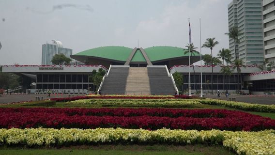 Lagu Indonesia Raya Diminta Berkumandang di Kompleks DPR Setiap Jam 10 Pagi