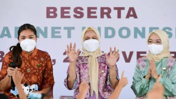 Ibu Negara Iriana Jokowi Sosisalisasikan Gerakan Pilah Sampah ke Siswa PAUD di Palembang