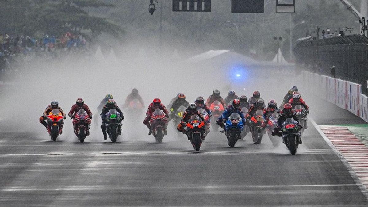 Supposons que la compétition MotoGP commence ennuyeuse, Casey Stoner Goda Kawasaki-Suzuki 'Angebut' à nouveau
