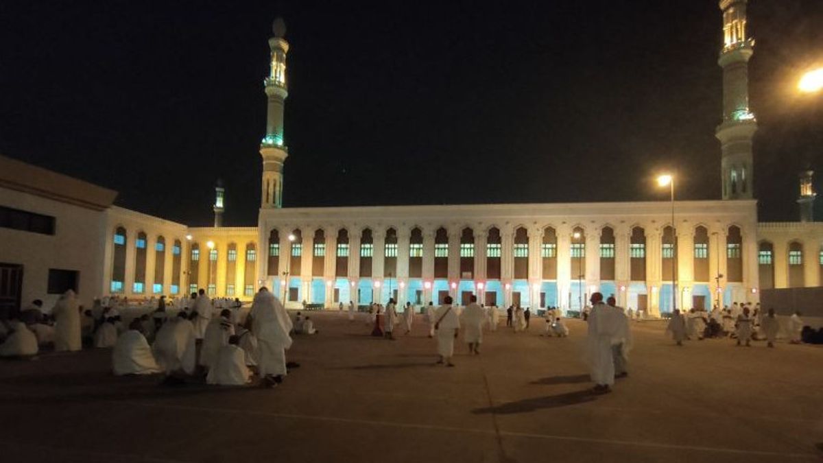 Hajj Pilgrims Start Moving To Arafah