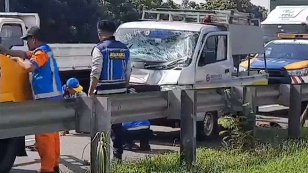 6 Jasa Marga Workers Hit By Trucks On JORR Cakung Toll Road