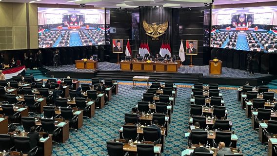 2026年粮食补贴预算削减,DKI DPRD的帕里普兰会议遭到抗议