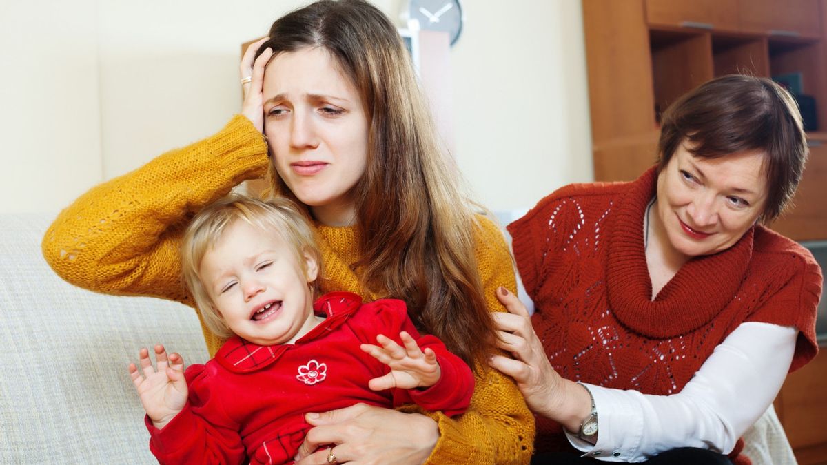 新しい親が経験する4つの一般的な精神的負担と対処方法