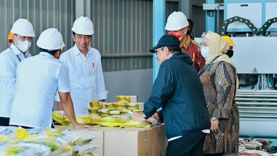 Jokowi Perintahkan MenPAN-RB Beri Tunjangan Kinerja ke Kementerian/Pemda yang Beli Produk Dalam Negeri