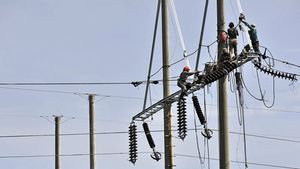PLN استعادت الكهرباء من 7,735 عميلا في جزيرة Tagulandang بعد ثوران جبل Ruang